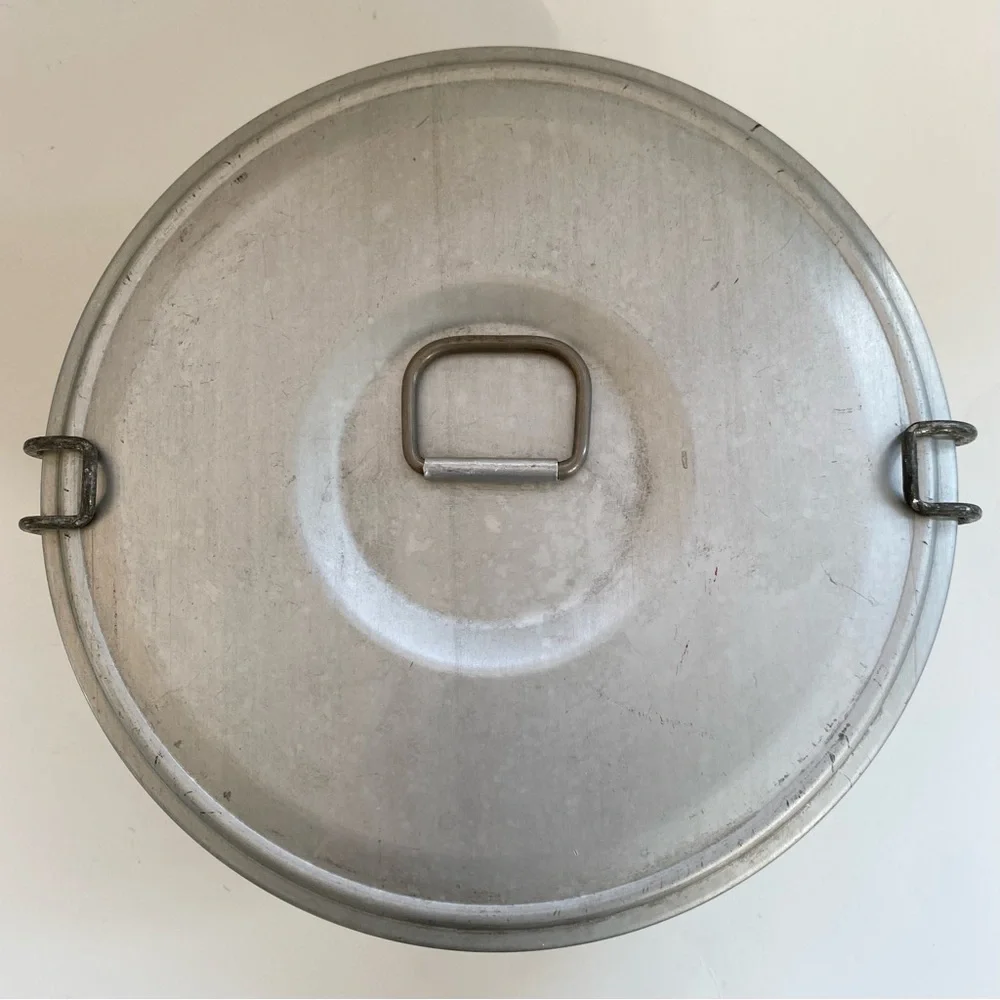 Vintage Mirro Jello Mold with Locking Lid Domed Fluted Pudding